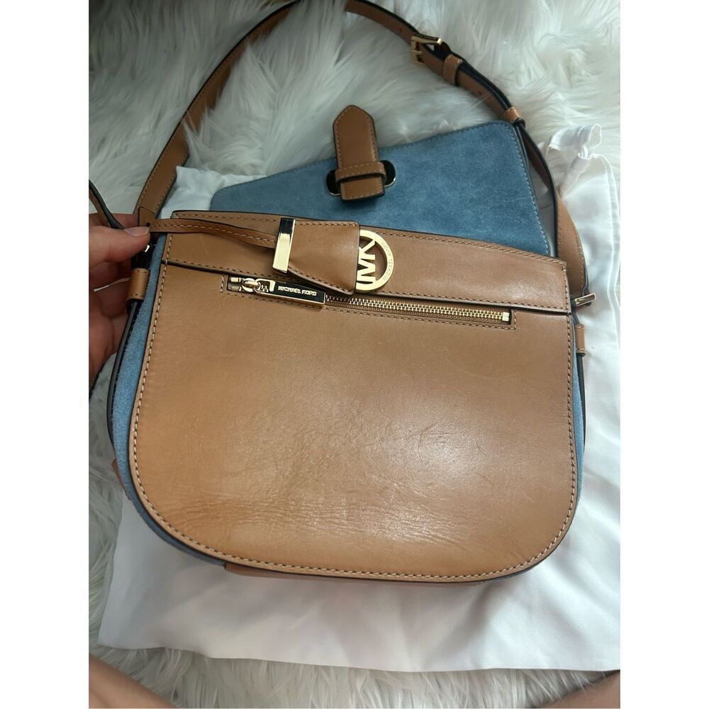 Michael Kors ROMY SUEDE MEDIUM MESSENGER crossbody - Picture 6 of 10